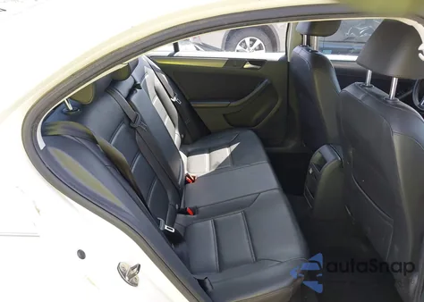 2013 Volkswagen Jetta 2.0L Tdi from USA, damaged, VIN 3VWLL7AJXDM388780